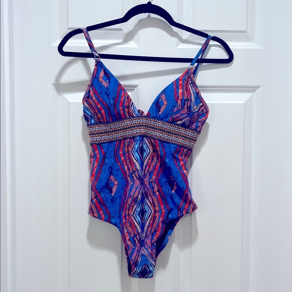 Venus NWOT blue swimsuit abstract adjustable straps removable padding